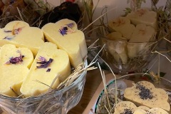 Savons naturels au lait de brebis fabrication La Guintsette à Leysin